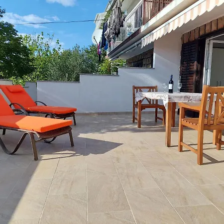 Renata Apartament *
